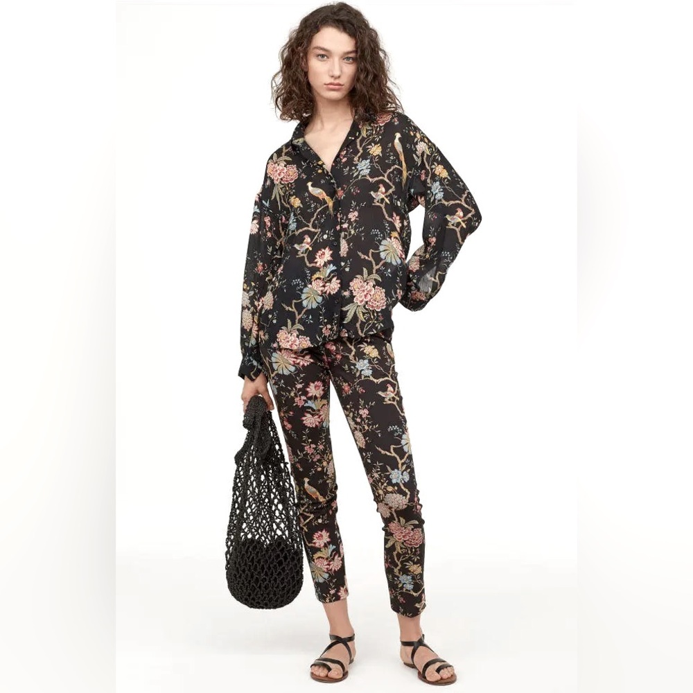 H&M collaboration with the iconic British wallpaper and textile house GP&J Baker